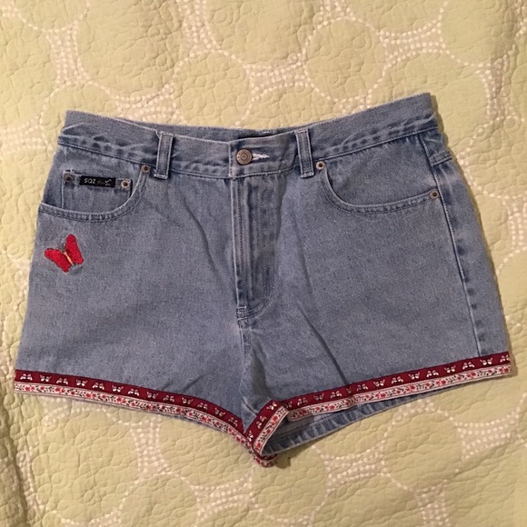 SQZ Jeans denim shorts with butterfly theme - Picture 1 of 4